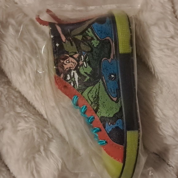 D23 Disney Lacers SERIES 2 PETER PAN CAPTAIN HOOK NEW - Picture 2 of 6